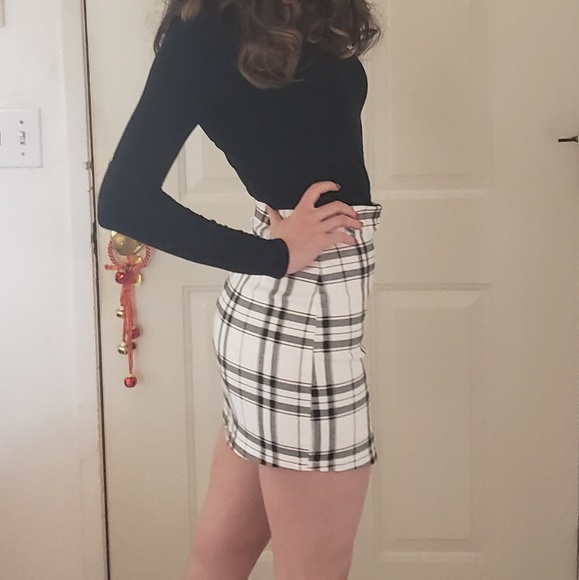 Plaid skirt - Picture 3 of 5
